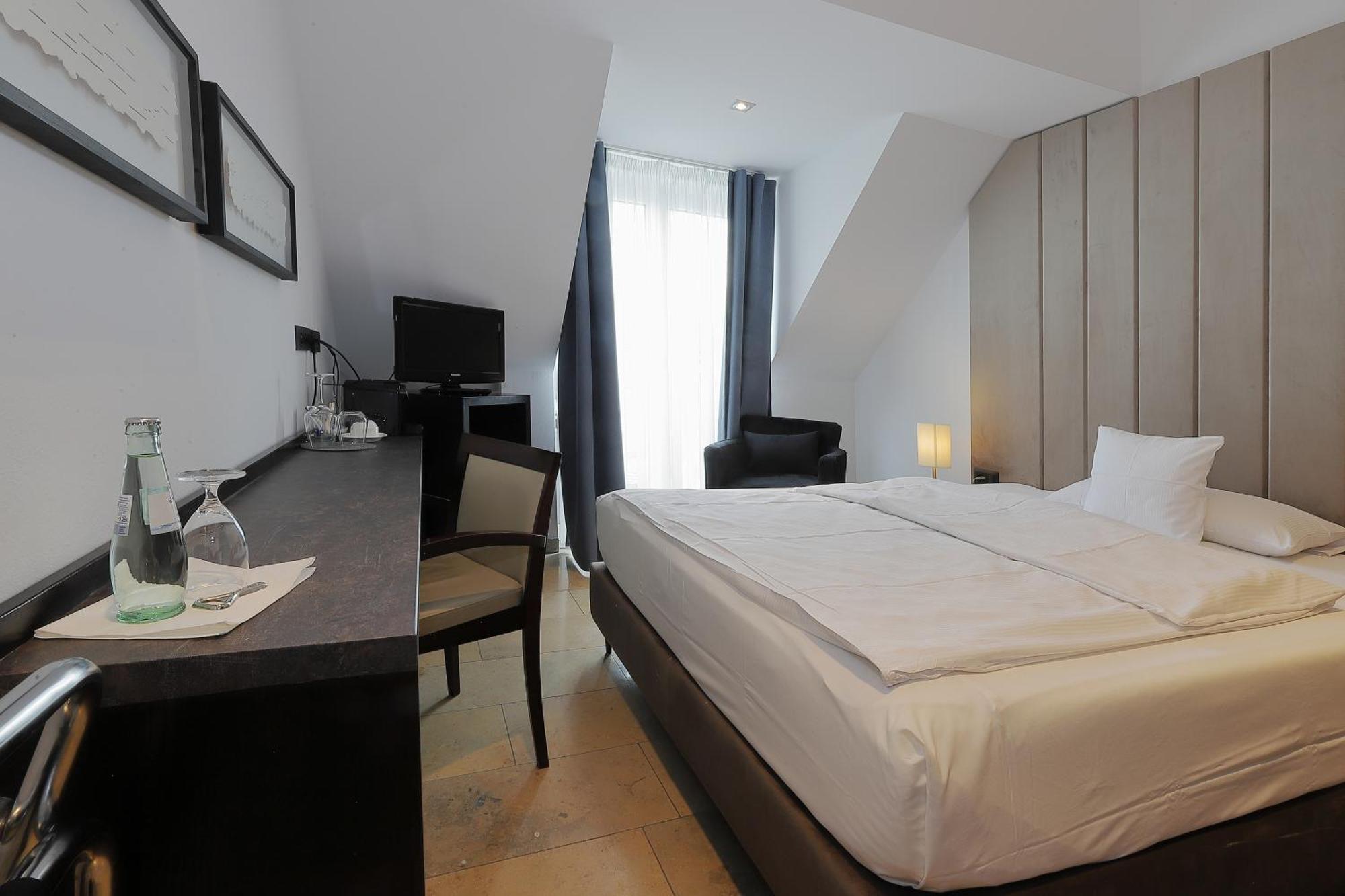Devin Art Hotel Düsseldorf Zewnętrze zdjęcie